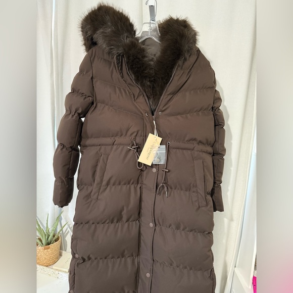 Women's Elsie Brown Puffer Coat with Faux Fur Trim NO OFFERS FINAL PRICE - Picture 8 of 10